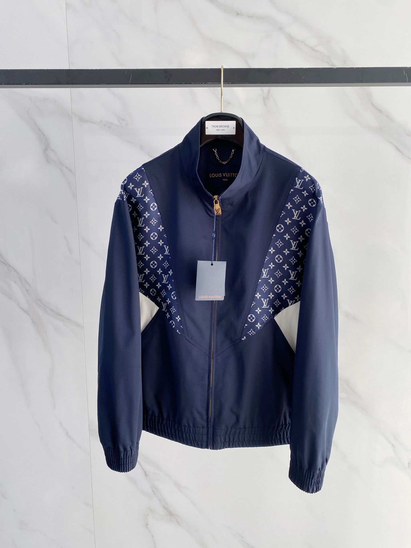 LV men New Arrival LV logo 2026ss New Arrival M XXXL — 1:1 Replica For Sale