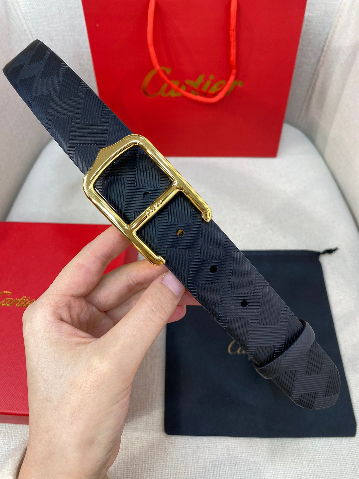 Cartier belt Cartier ，Cartier 。 ， “Cartier” 。 ： 35