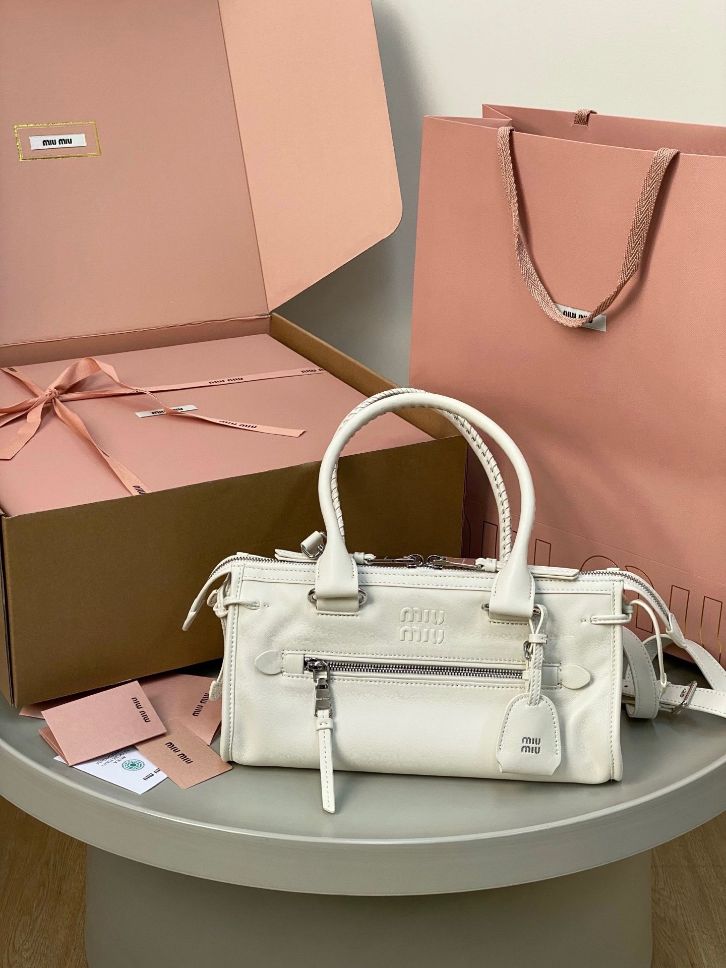 MiuMiu bag 🈶White