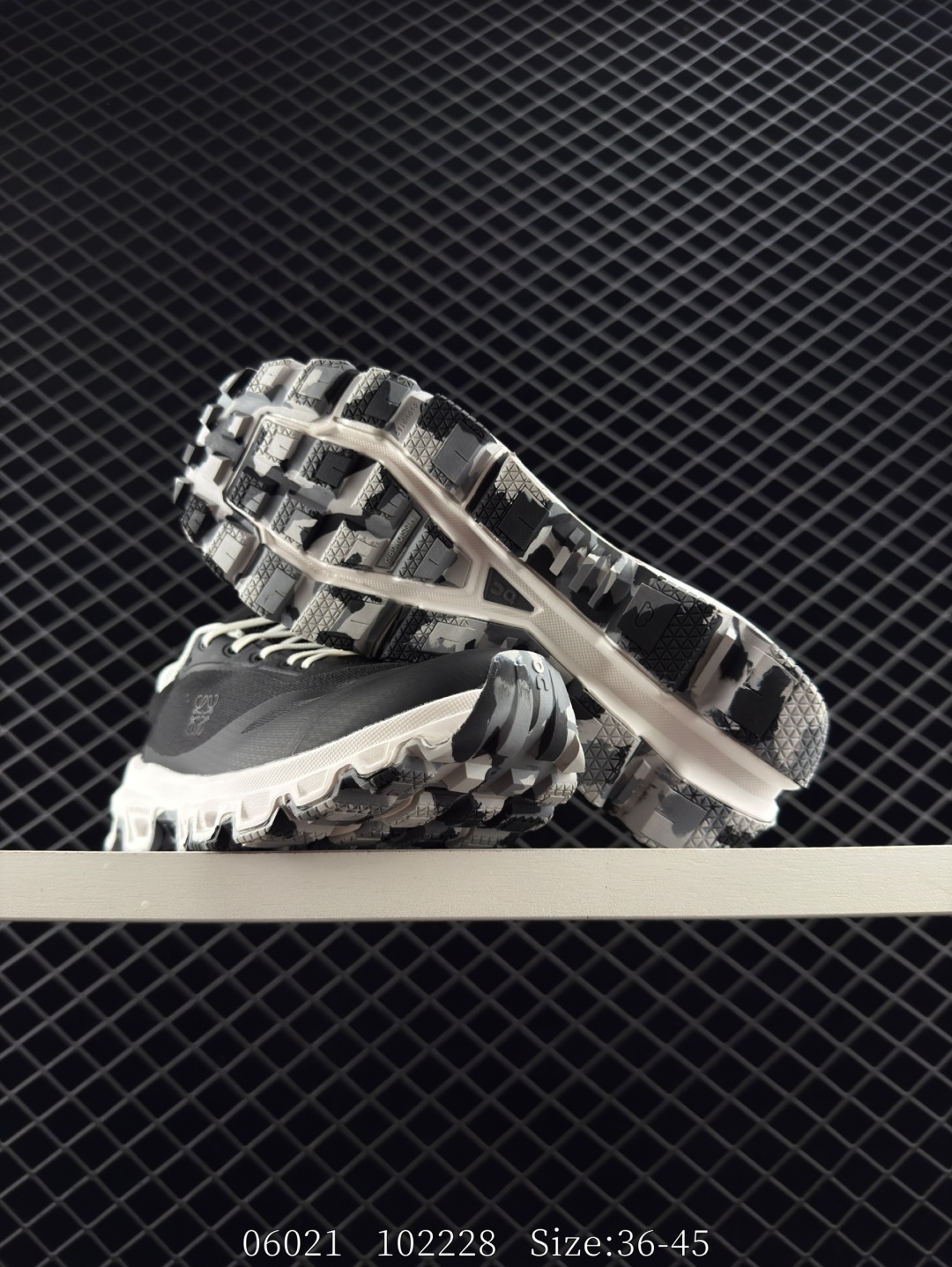 On Cloudpulse Black White Grey EU 36-45 Running Shoe Running Sneakers - Unisex BS-85550