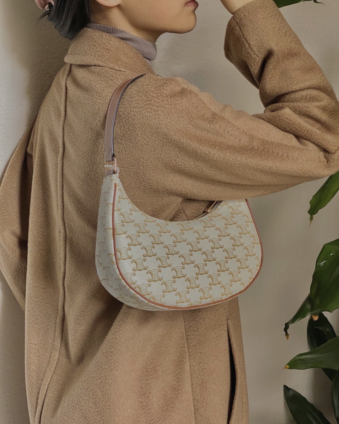 Celine bag The super-good-looking Celine armpit bag is really recommended by many celebrities and — AAA Quality Replica