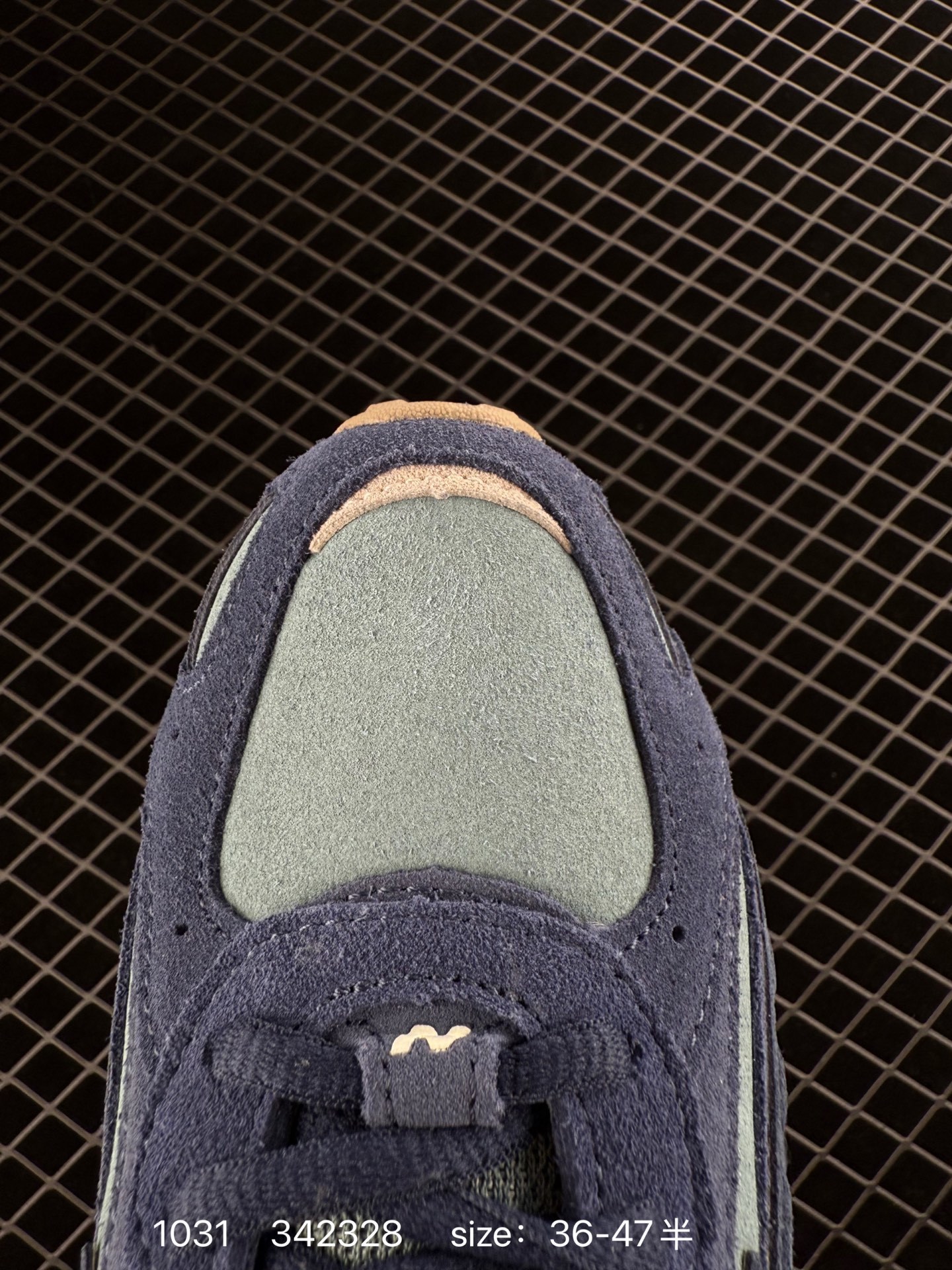 Other New Balance 204 L: U204 LMKA:36 — AAA Quality Replica