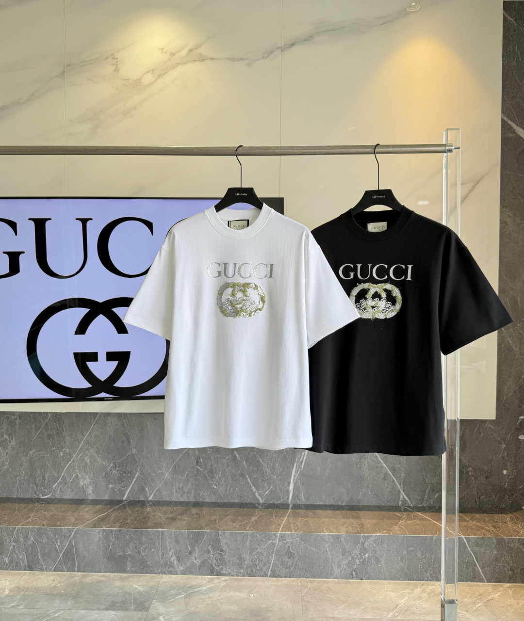 Gucci men. The best fabrics on the market, the best workmanship, the best large format, no cutting — 1:1 Replica For Sale