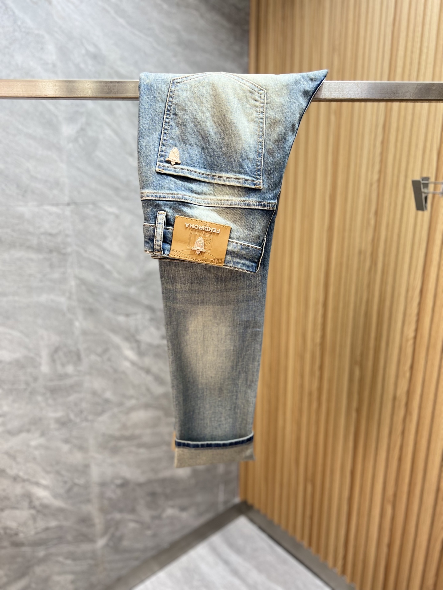 Fendi men 2026 spring and summer new products, complete with three labels, jeans, good products, — 1:1 Replica