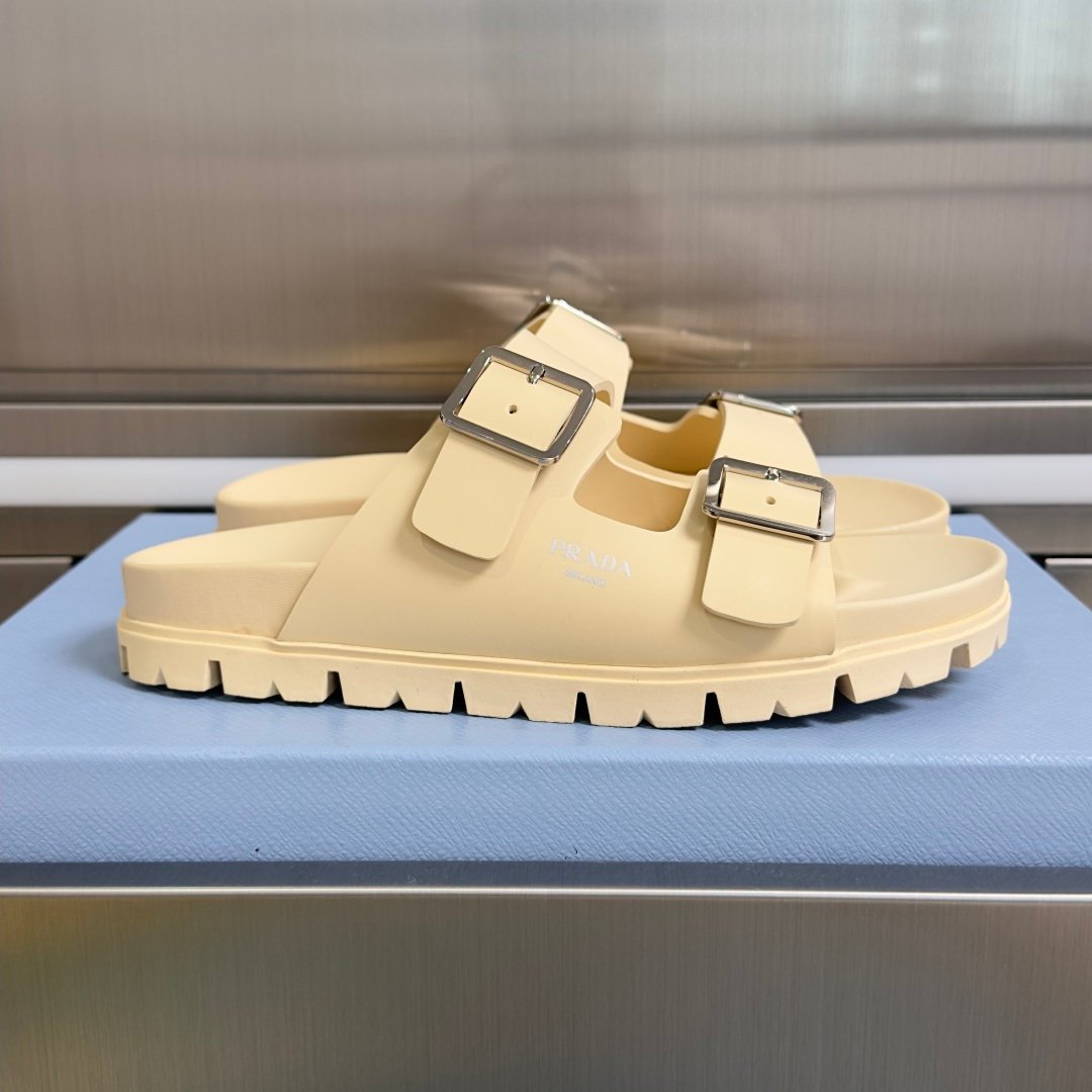 Prada women's shoes Top version: women’s version