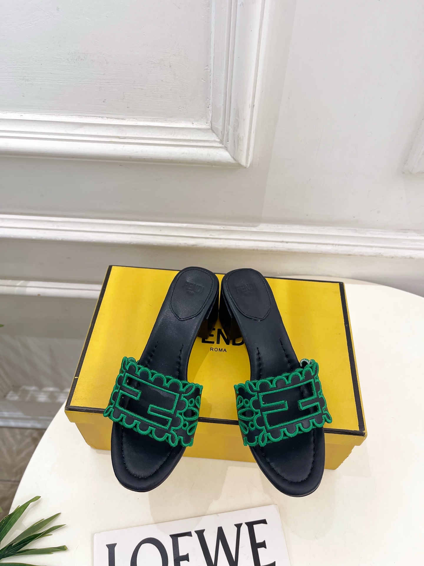 Fendi women's shoes 𝐅𝐄𝐍𝐃𝐈 | Fendi 26𝐬𝐬 — 1:1 Replica