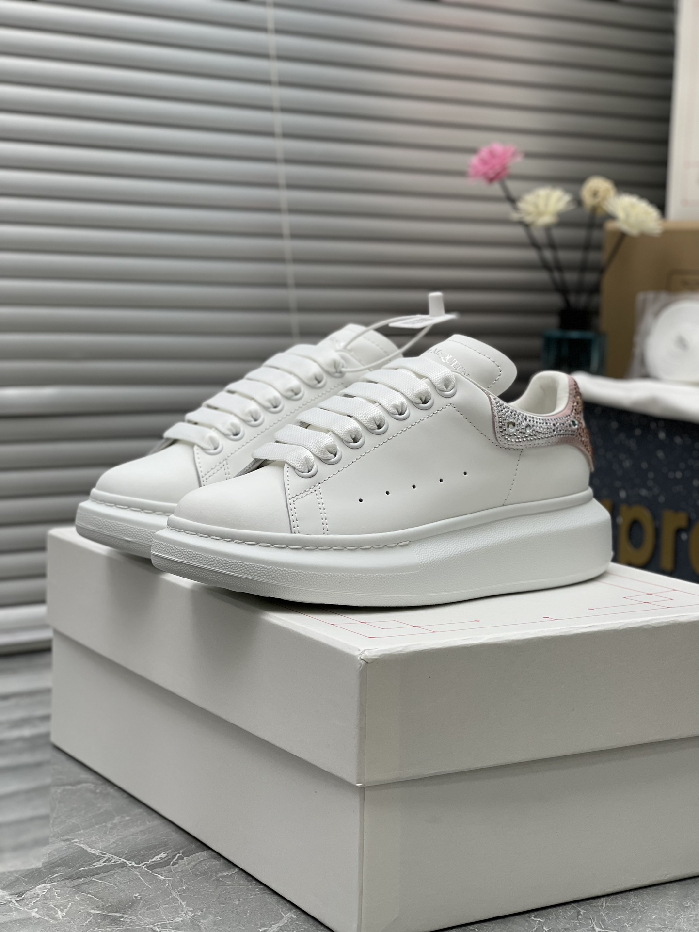 Alexander Mc Queen Women's Shoes Factory ¥ ( The top version produced in Dongguan ) (Pink and white — AAA Quality Replica