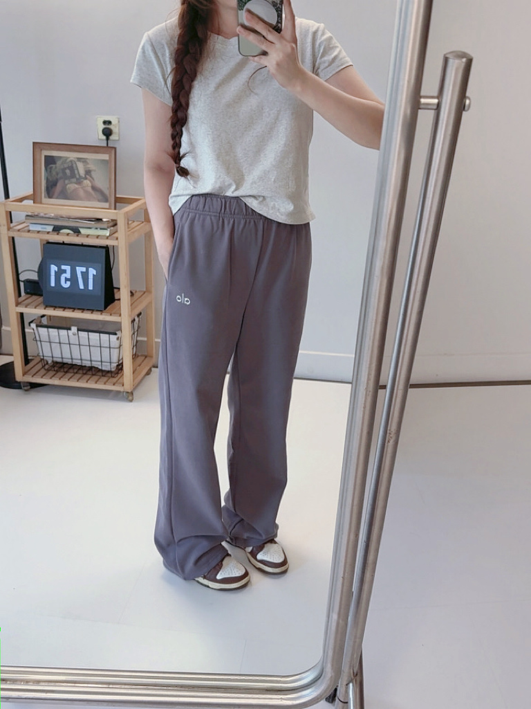 Alo Leggings Alo Accolade Straight Leg Sweatpant — AAA Quality Replica