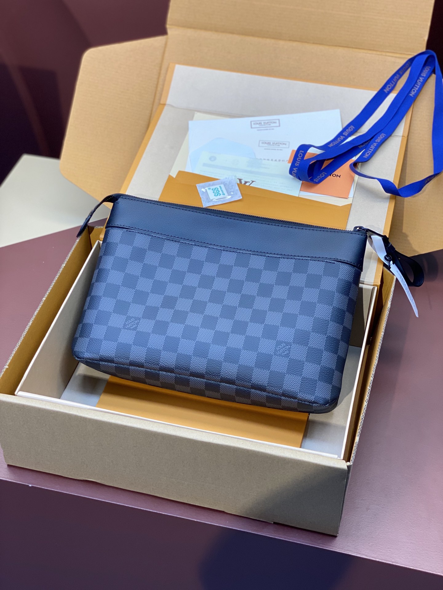 Hand bag M82545 POCHETTE VOYAGE SOUPLE Monogram Eclipse Pochette Voyage 32 — 1:1 Replica