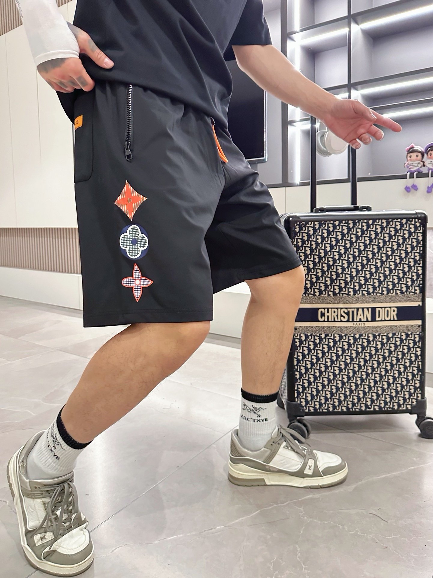 LV men LV 2026 New ， ， ， ， logo ， ！ ！ ：M-XXXL