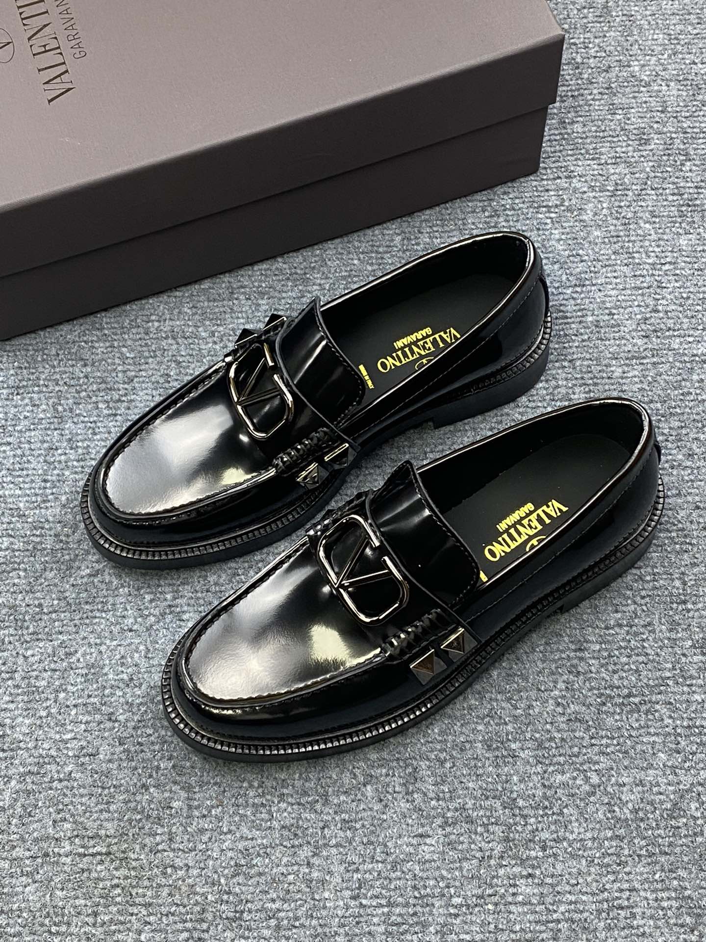 VALENTINO shoe Please contact the homepage for this multi-color detailed picture and real-life video — Premium Replica