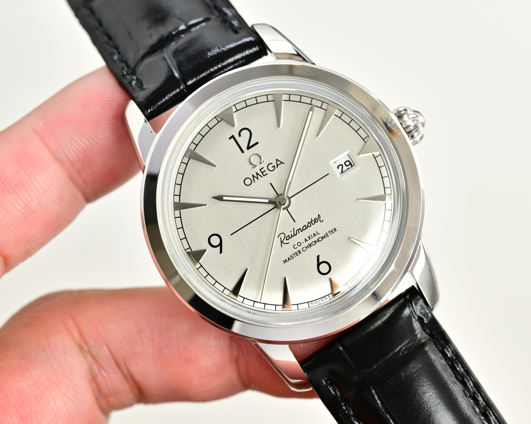 Omega Watches OMEGA New Omega! 9 2 3 D 40mm 3 9015® 28800 ® 4 — Premium Replica