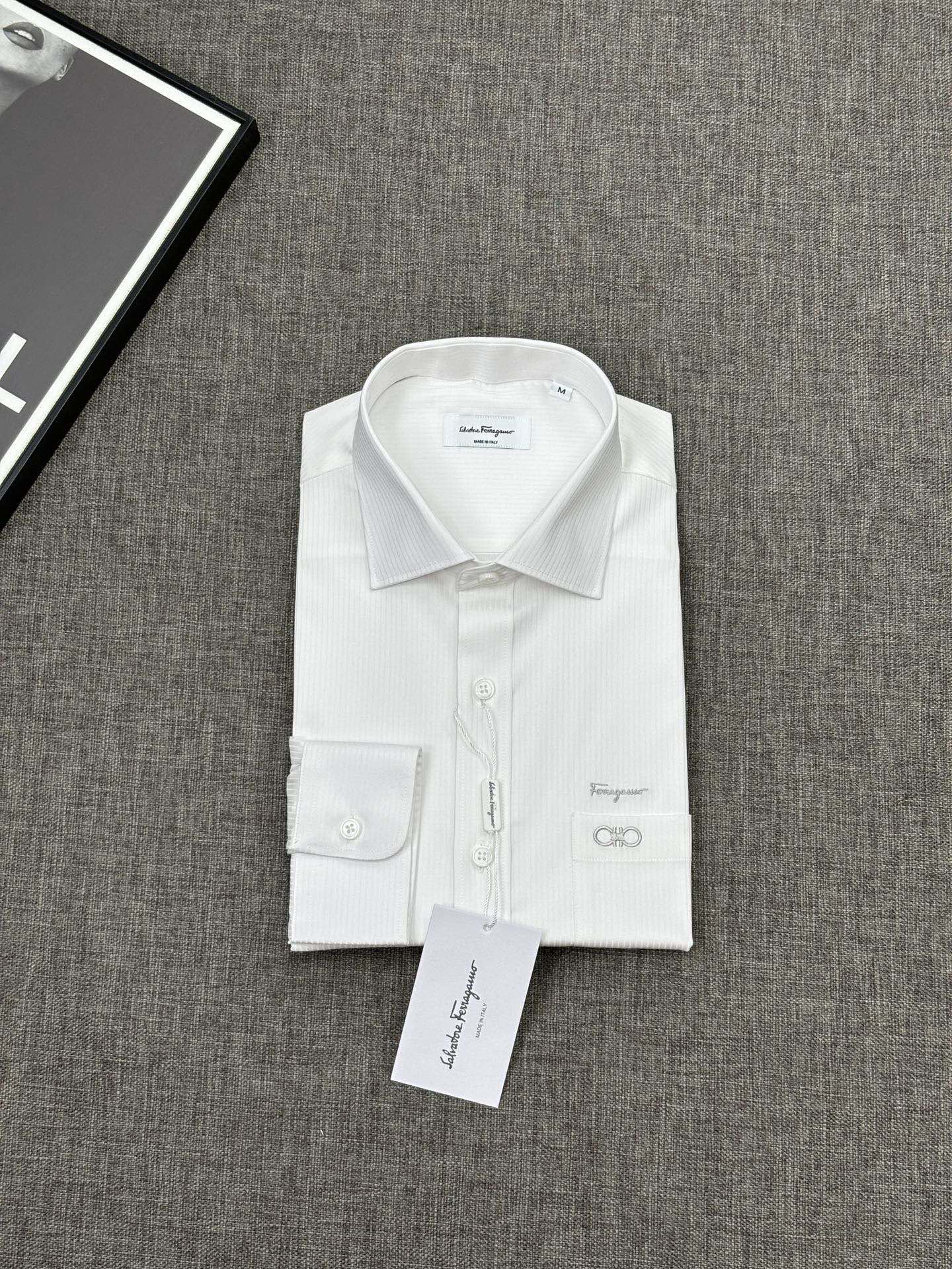 Ferragamo men classic business casual shirt with figure-shaped collar, high count, dark pattern, — AAA Quality Replica
