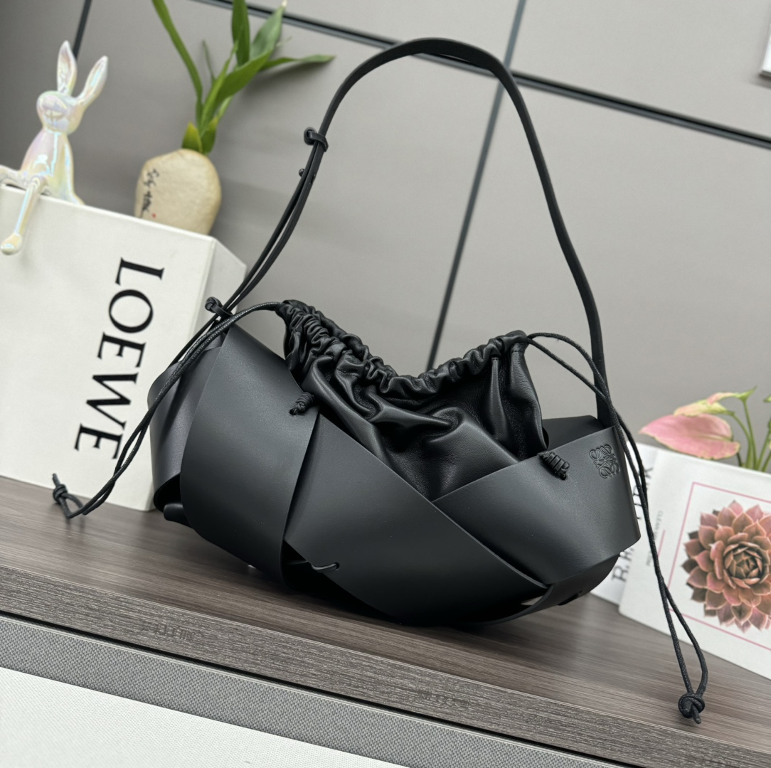 LOEWE bag LO℮w℮ New Arrival Series Hafu Matsumoto 4 — Premium Replica