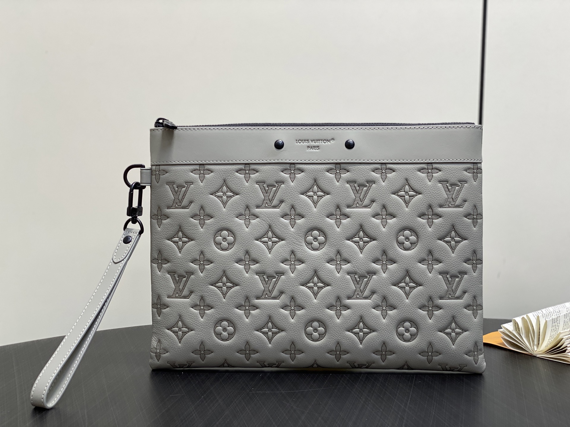 Hand bag M14914 Pochette To-Go Monogram Shadow 30 0 x 21 5 x 1 0 x — 1:1 Replica For Sale