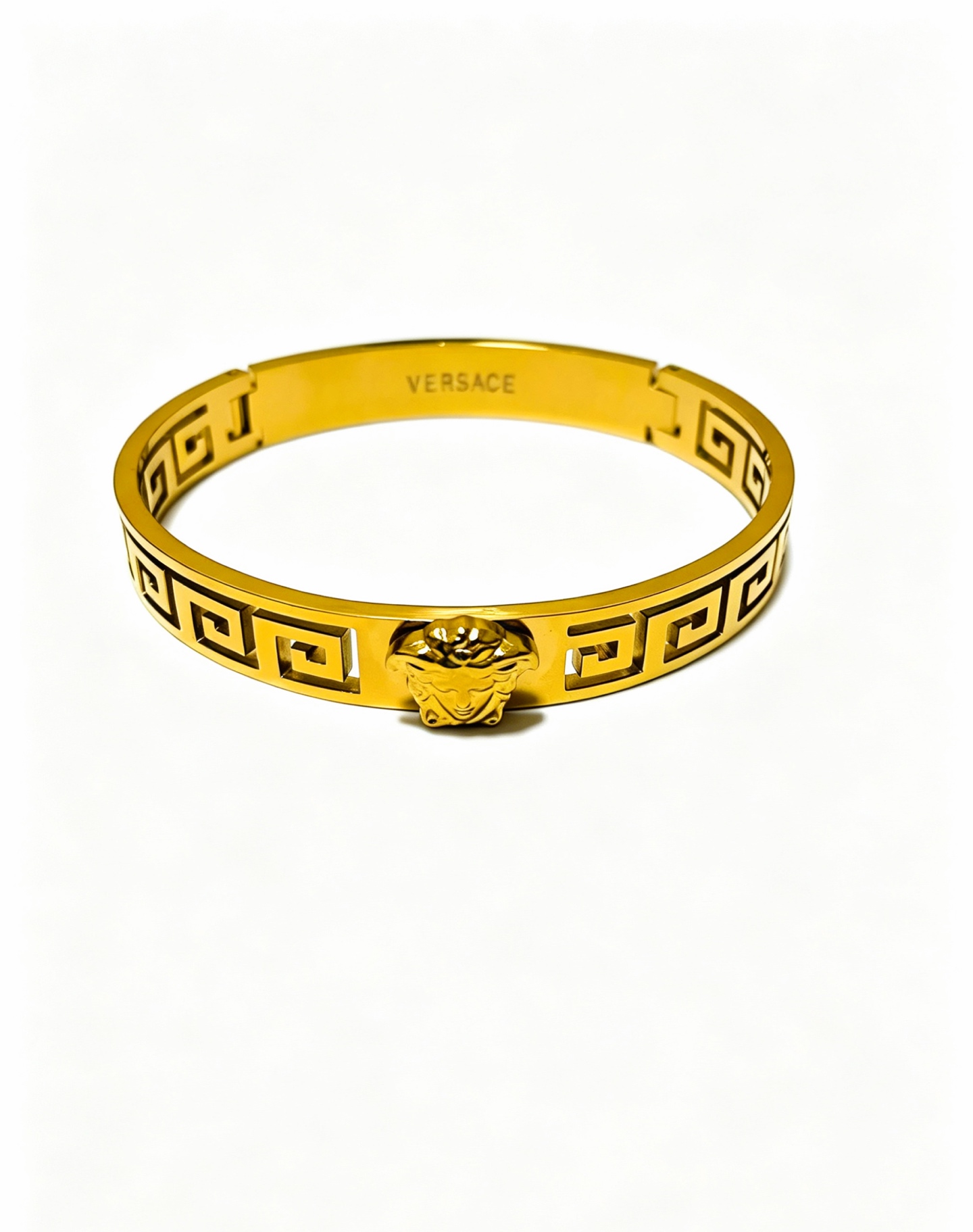 Versace Jewelry Dumeisa logo bracelet, diamond inlaid, exquisite craftsmanship — AAA Quality Replica