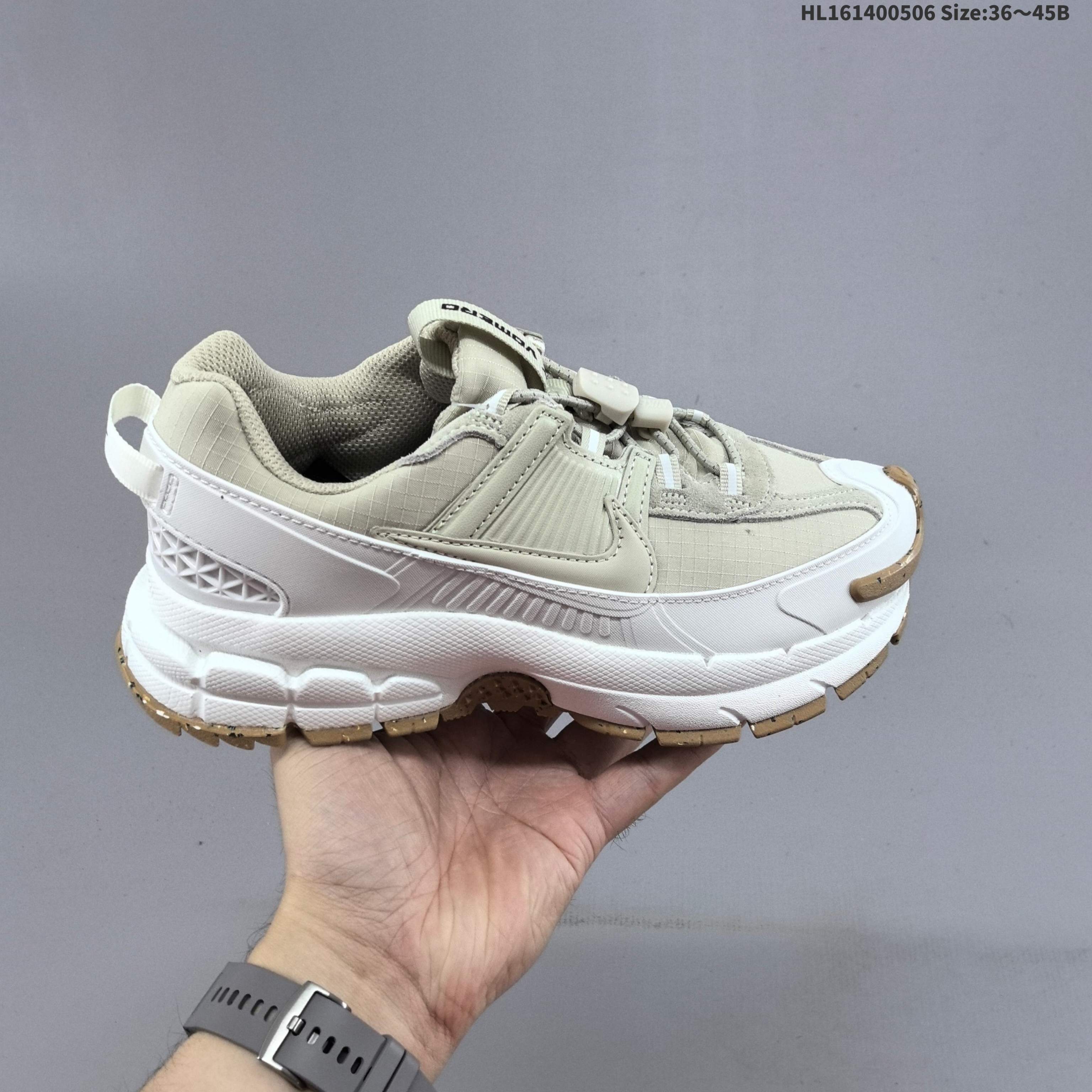 Nike Zoom Vomero Roam TPU EVA