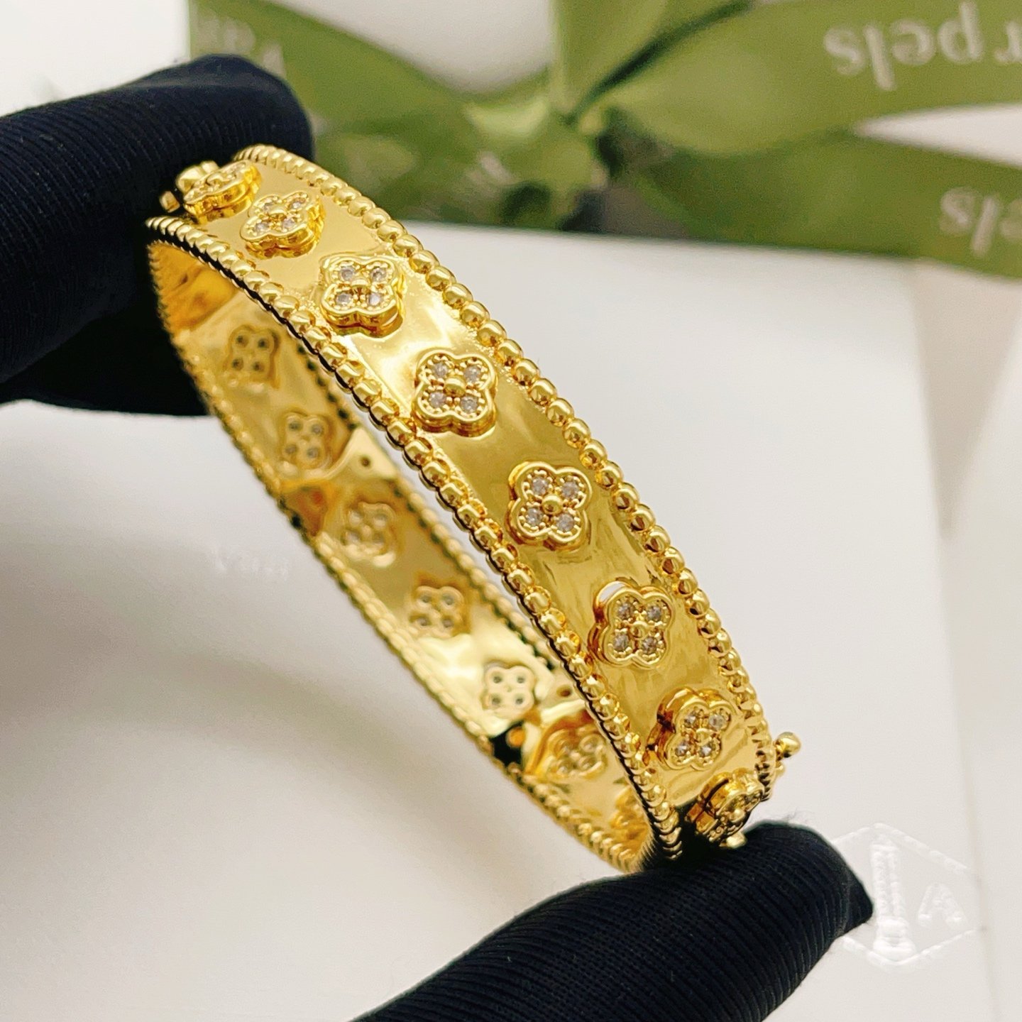 Van Cleef Arpels Perlee Sweet Clovers bracelet yellow gold with diamond accents 17cm inner circumference