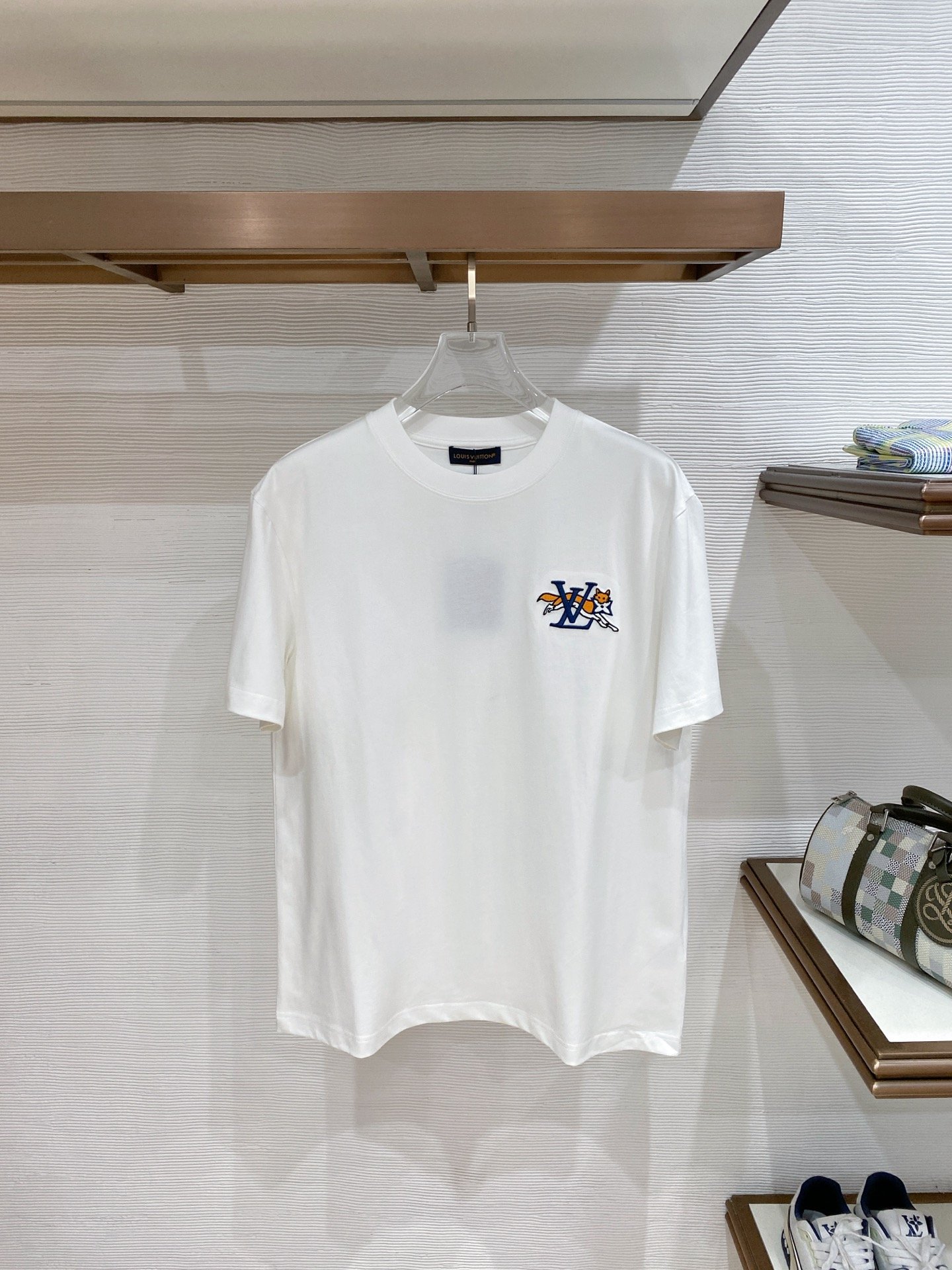 LV men LV2026 New New T ！ logo . . . . . ！