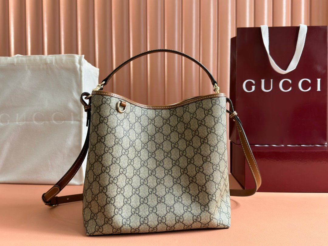 Gucci bag GG Emblem