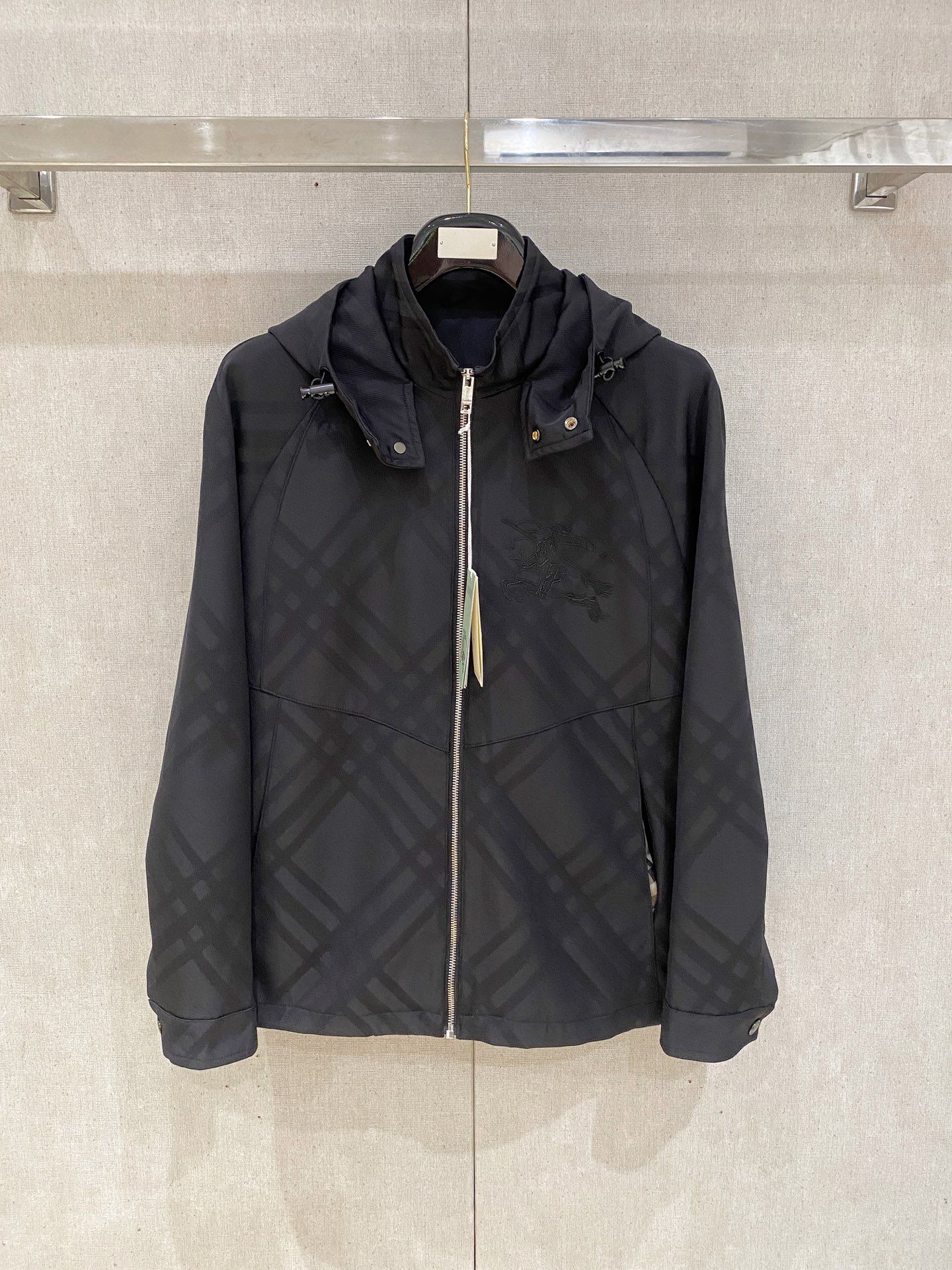 Burberry men 2025 early autumn stand-collar hooded outdoor jacket — Premium Replica