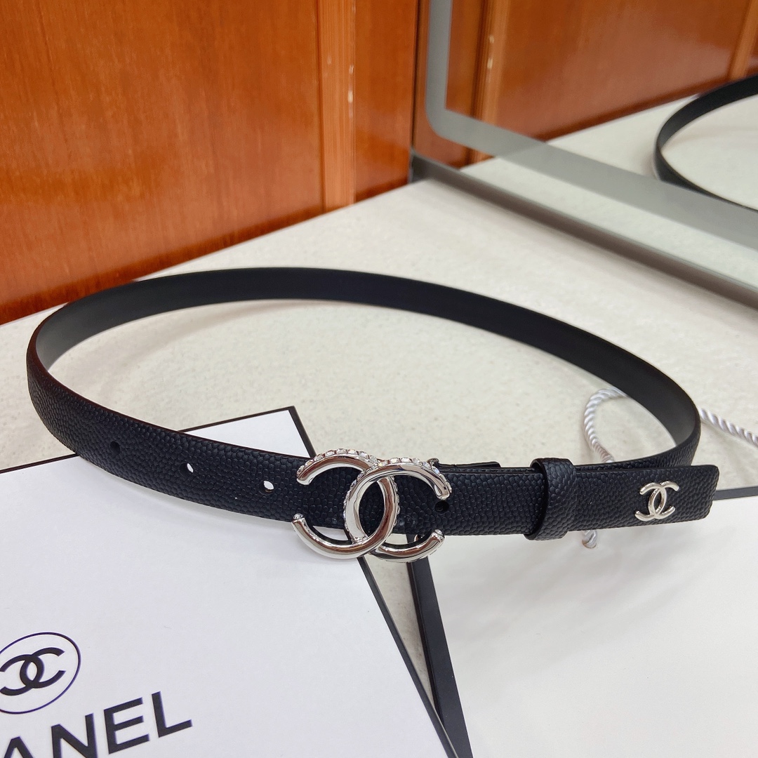 CHANEL belt Brass, pearls, rhinestones, and caviar pattern calfskin belts are exquisite and elegant, — AAA Quality Replica