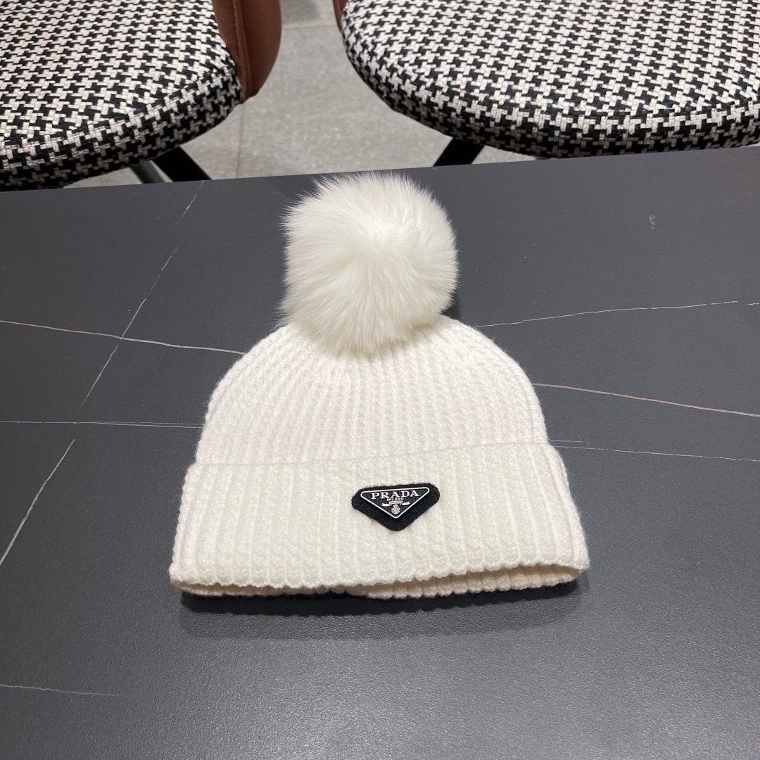 prada hat PRADA 2025 Autumn and Winter fox fur ball counter knitted beanie — AAA Quality Replica
