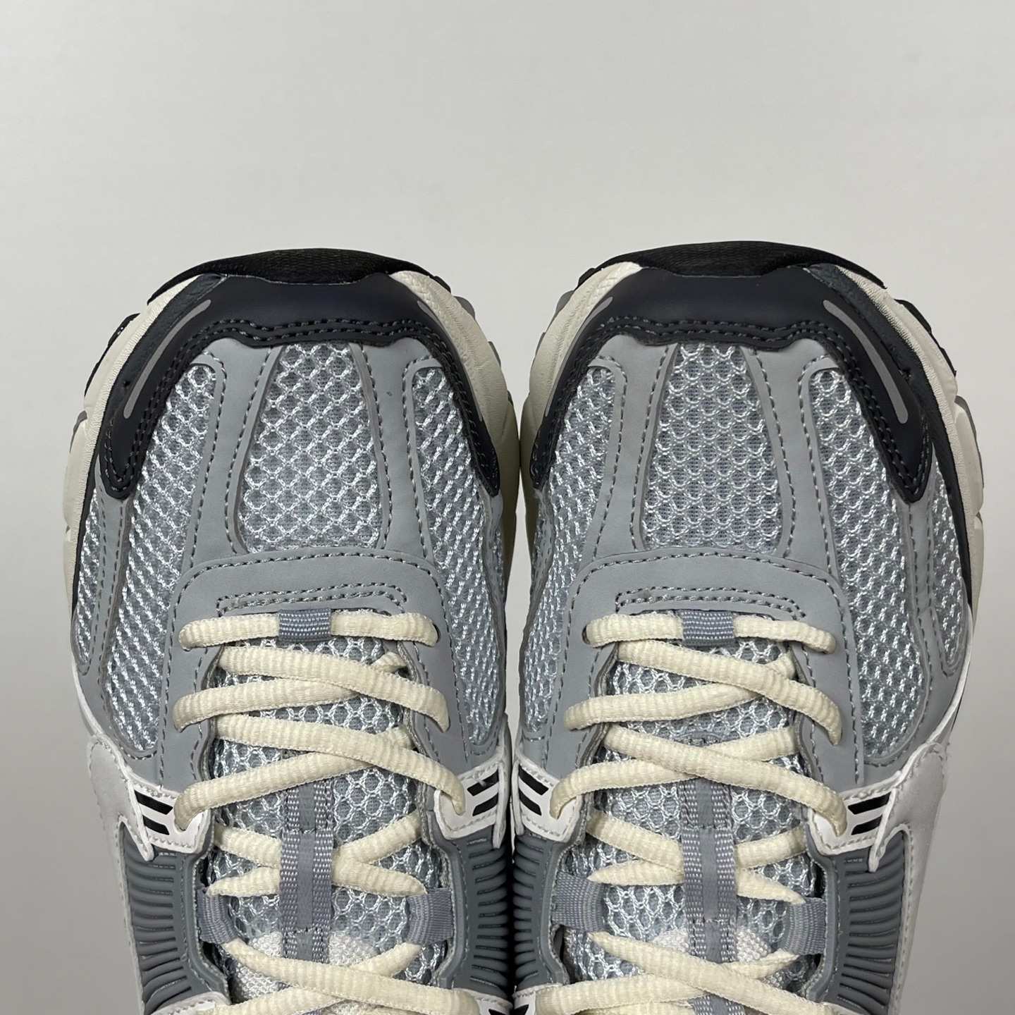 Nike Zoom Vomero 5 Gray Silver White Black Running BS-86996