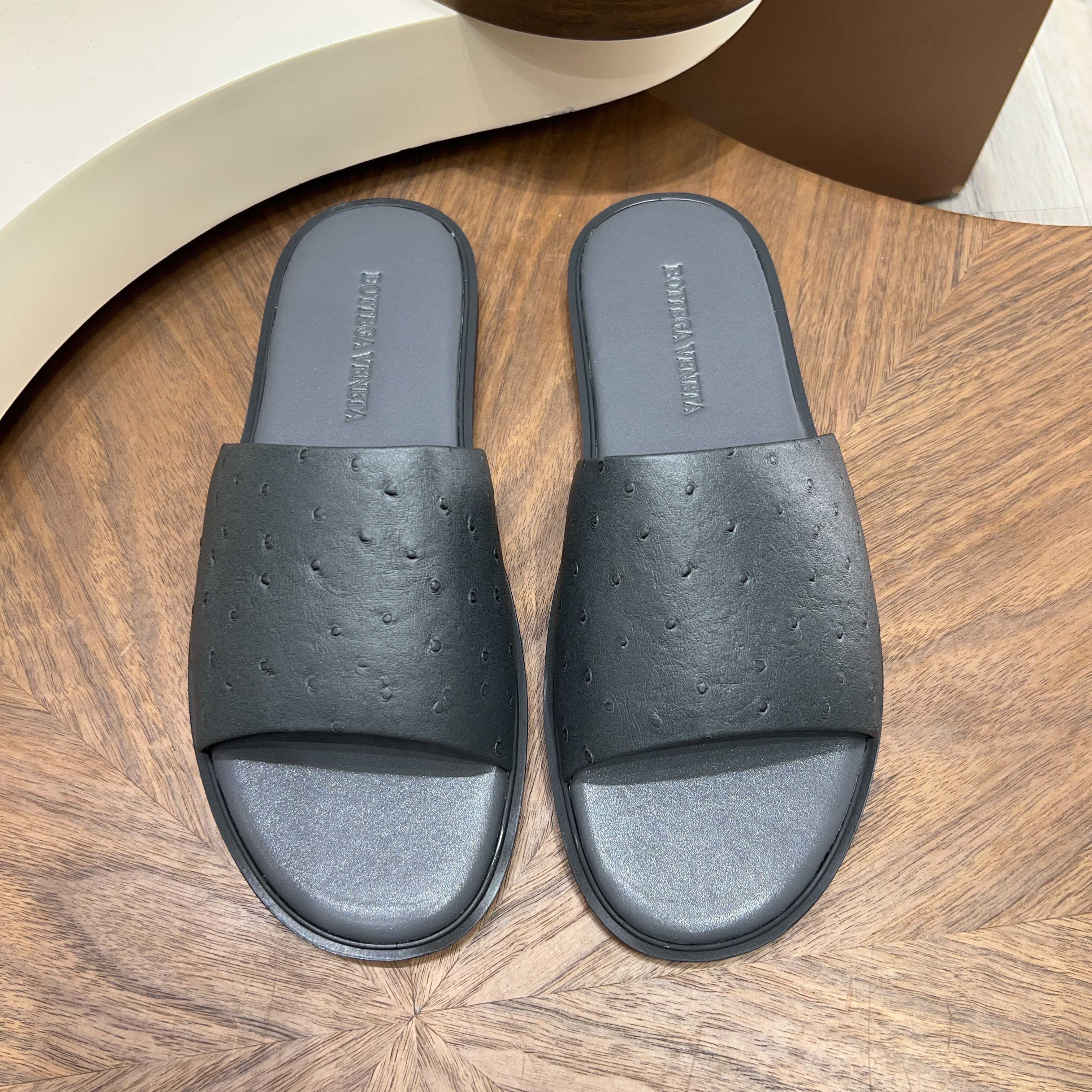 BV women's shoes BV light luxury style men’s flip flops — 1:1 Replica