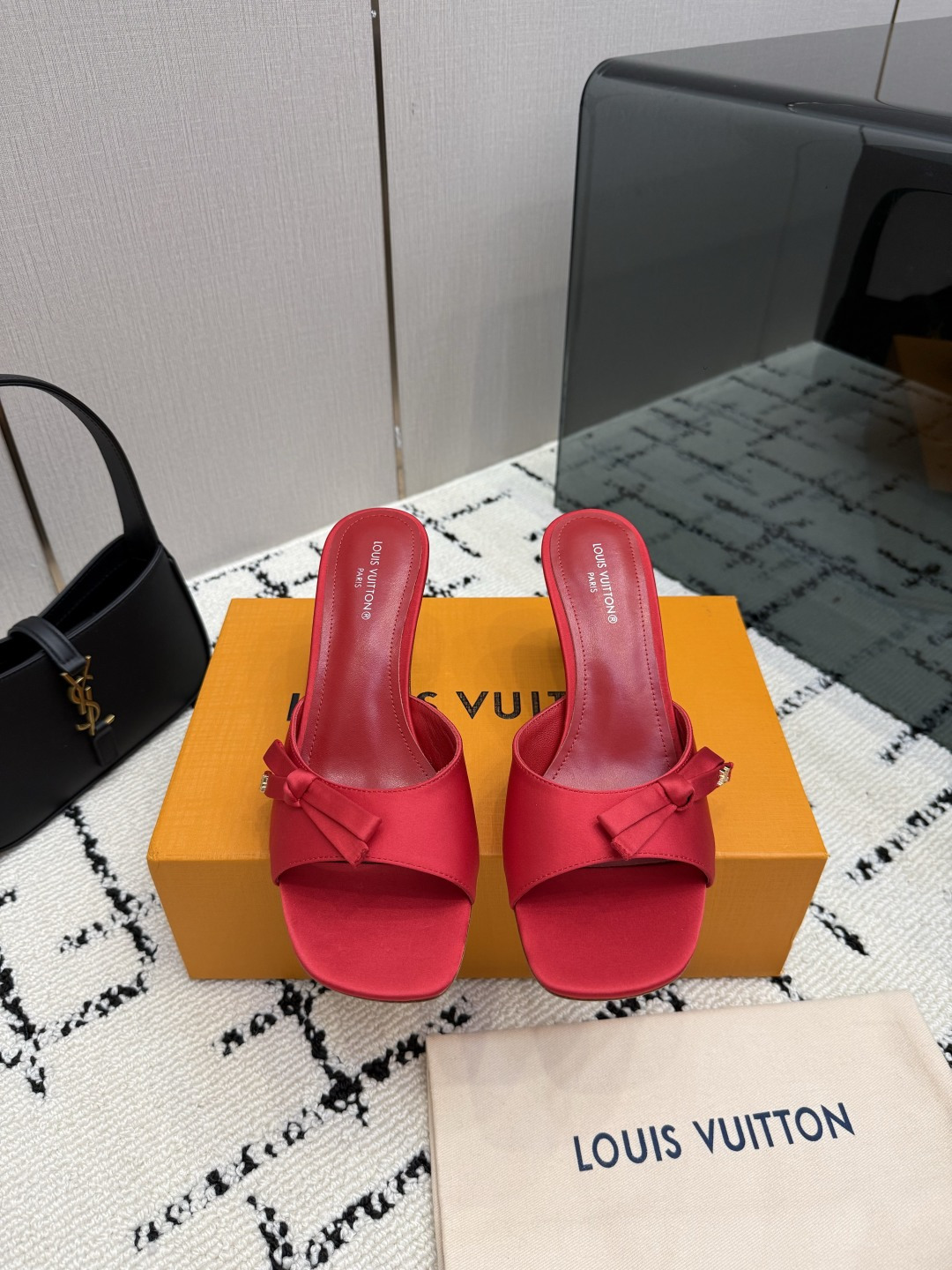 LV women's shoes 】 Louis Vuitton 2026 — 1:1 Replica